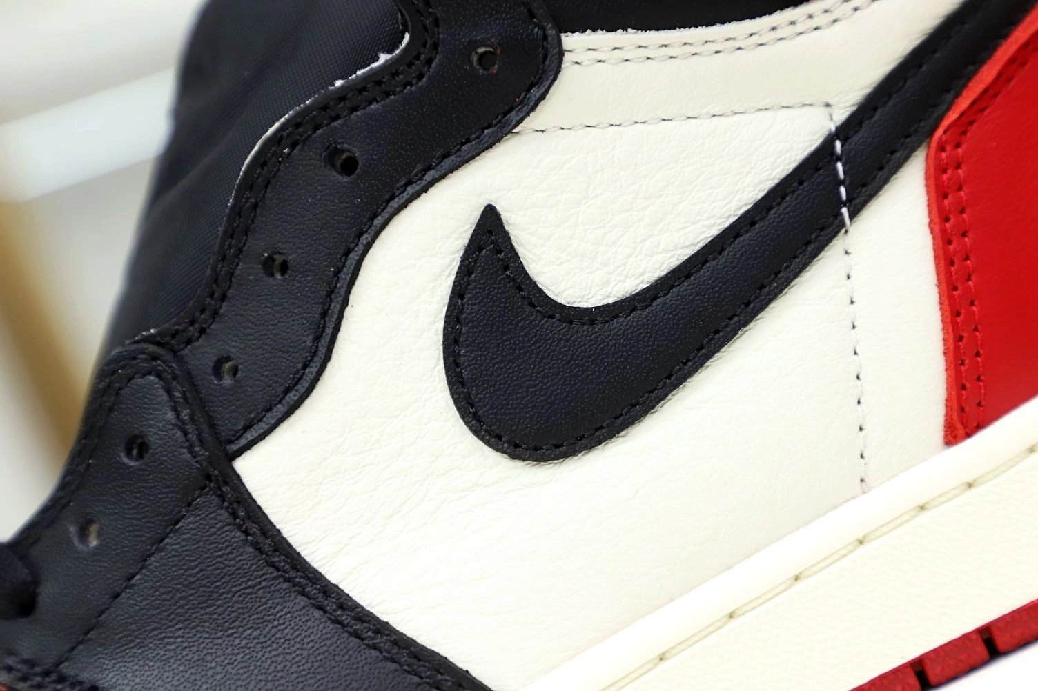 RETRO HIGH AIR JORDAN TOE' 'BRED OG 1 1008